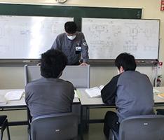[イメージ] 実機を使用した据付教育(1)