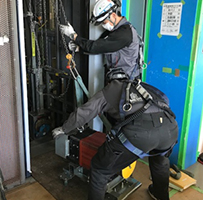 [イメージ] 実機を使用した据付教育(3)